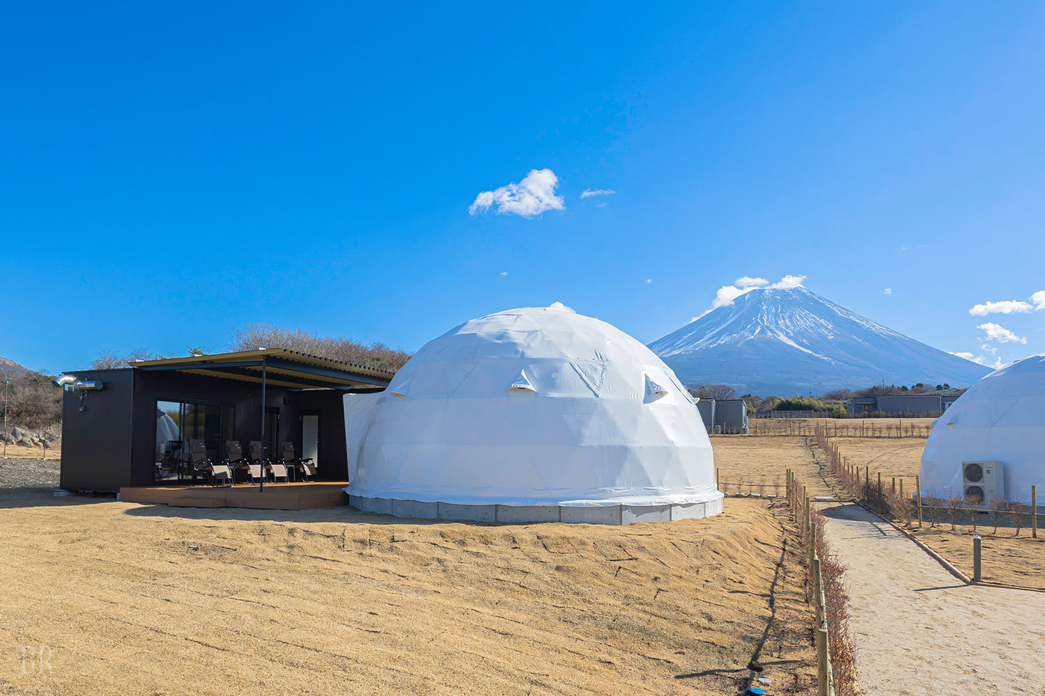 デラックスドーム