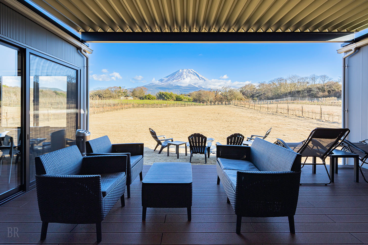 ドッグキャビン