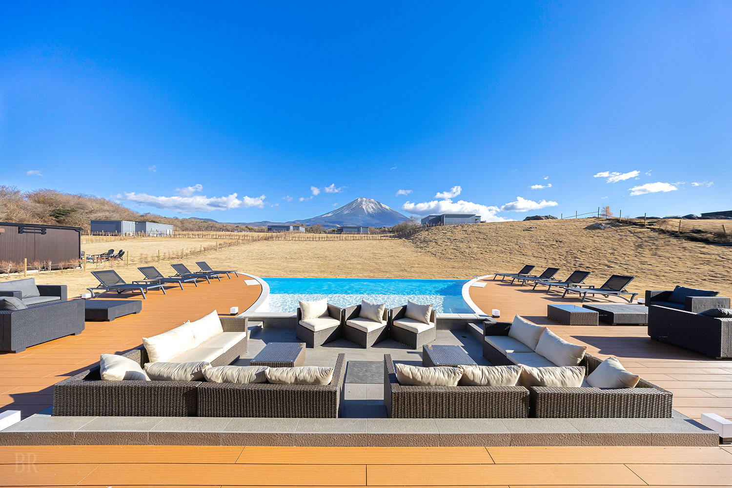 ラグジュアリーツインドーム